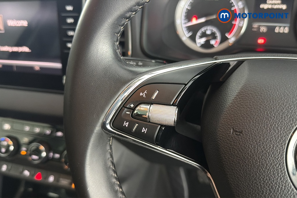 Skoda Karoq Se Drive Manual Petrol SUV - Stock Number (1672929) - 4th supplementary image