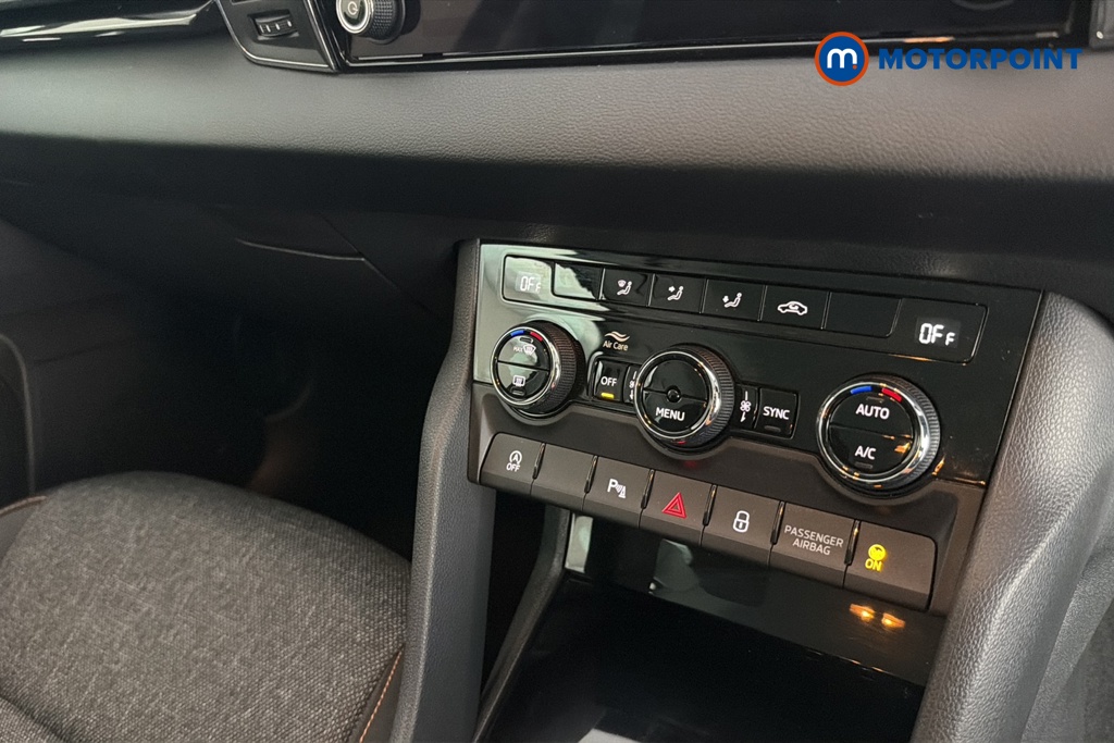 Skoda Karoq Se Drive Manual Petrol SUV - Stock Number (1672929) - 12th supplementary image