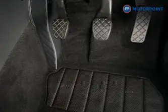 Skoda Karoq Se Drive Manual Petrol SUV - Stock Number (1672929) - 24th supplementary image