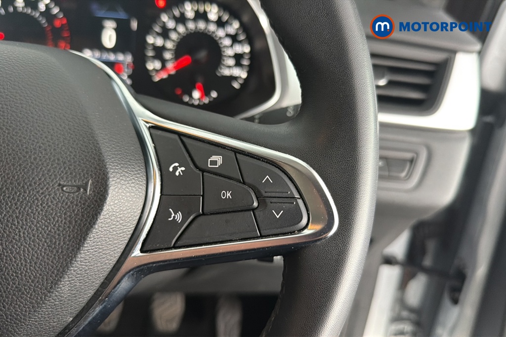 Renault Captur Iconic Manual Petrol SUV - Stock Number (1673145) - 3rd supplementary image