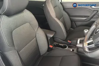 Renault Captur Iconic Manual Petrol SUV - Stock Number (1673145) - 22nd supplementary image