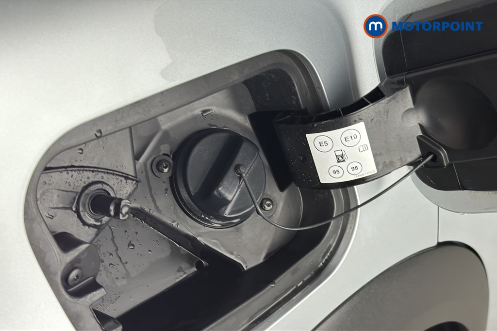 Renault Captur Iconic Manual Petrol SUV - Stock Number (1673145) - 41st supplementary image