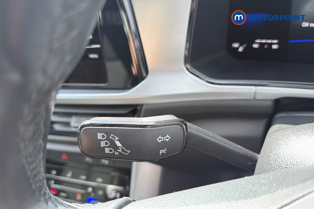 Volkswagen T-Roc Life Manual Petrol SUV - Stock Number (1673528) - 9th supplementary image