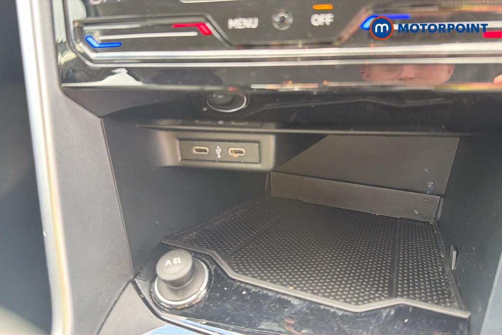Volkswagen T-Roc Life Manual Petrol SUV - Stock Number (1673528) - 13th supplementary image