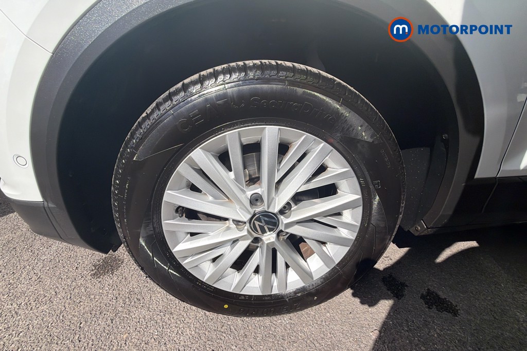 Volkswagen T-Roc Life Manual Petrol SUV - Stock Number (1673528) - 38th supplementary image