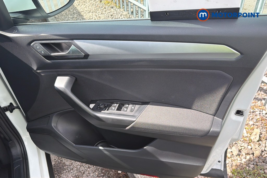 Volkswagen T-Roc Life Manual Petrol SUV - Stock Number (1673528) - 1st supplementary image