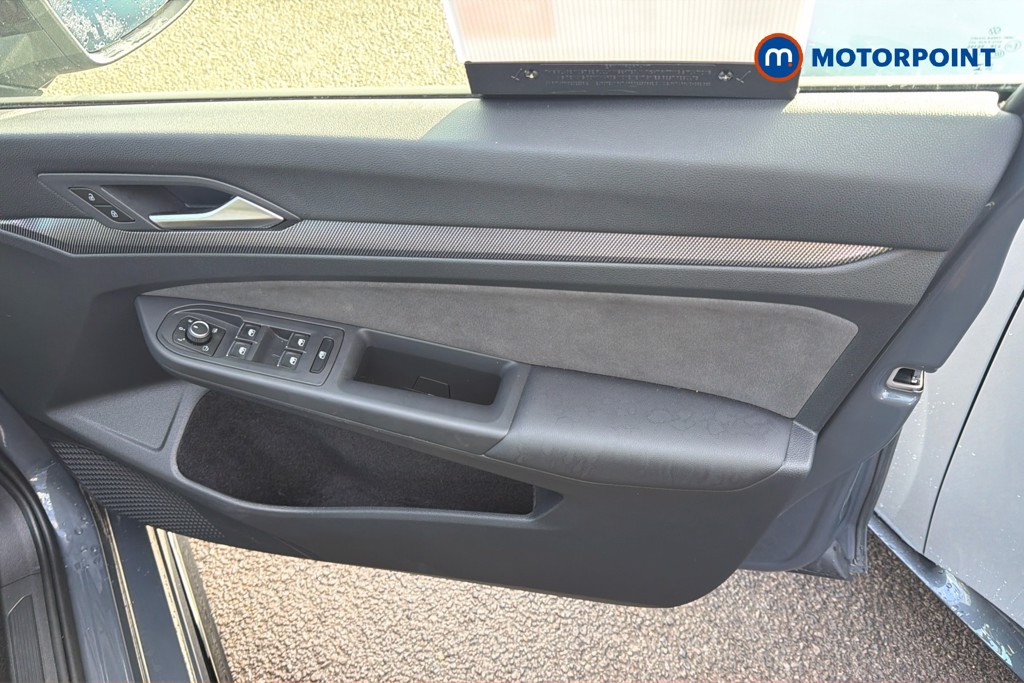 Volkswagen Golf Black Edition Manual Petrol Hatchback - Stock Number (1673583) - 2nd supplementary image