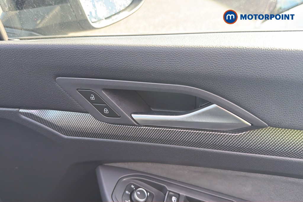 Volkswagen Golf Black Edition Manual Petrol Hatchback - Stock Number (1673583) - 3rd supplementary image