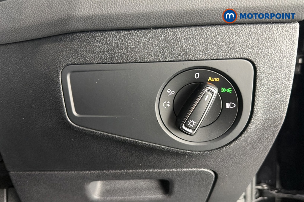 Volkswagen Tiguan R-Line Automatic Petrol Plug-In Hybrid SUV - Stock Number (1673890) - 11th supplementary image