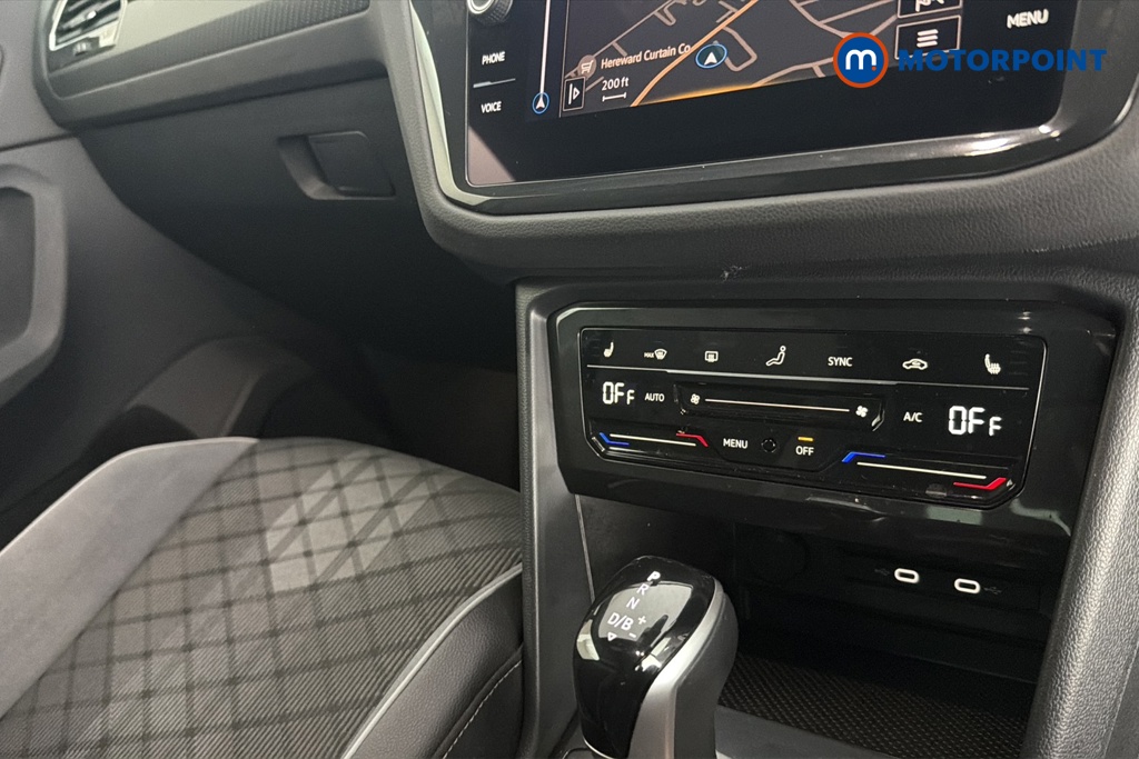 Volkswagen Tiguan R-Line Automatic Petrol Plug-In Hybrid SUV - Stock Number (1673890) - 12th supplementary image