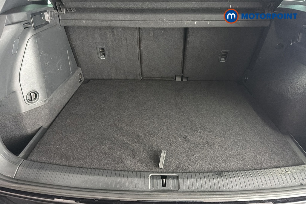 Volkswagen Tiguan R-Line Automatic Petrol Plug-In Hybrid SUV - Stock Number (1673890) - 30th supplementary image