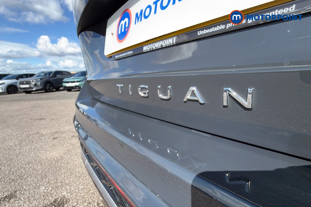 Volkswagen Tiguan R-Line Automatic Petrol Plug-In Hybrid SUV - Stock Number (1673892) - 37th supplementary image