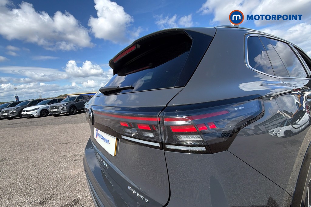 Volkswagen Tiguan R-Line Automatic Petrol Plug-In Hybrid SUV - Stock Number (1673892) - 38th supplementary image