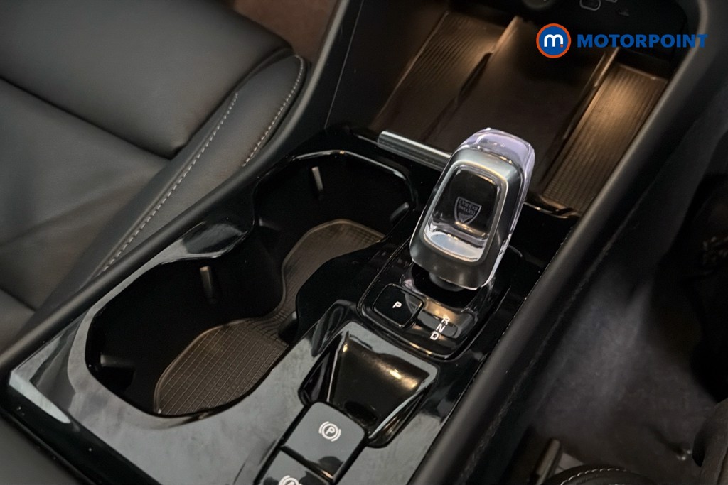 Volvo Xc40 Plus Automatic Petrol SUV - Stock Number (1673896) - 14th supplementary image