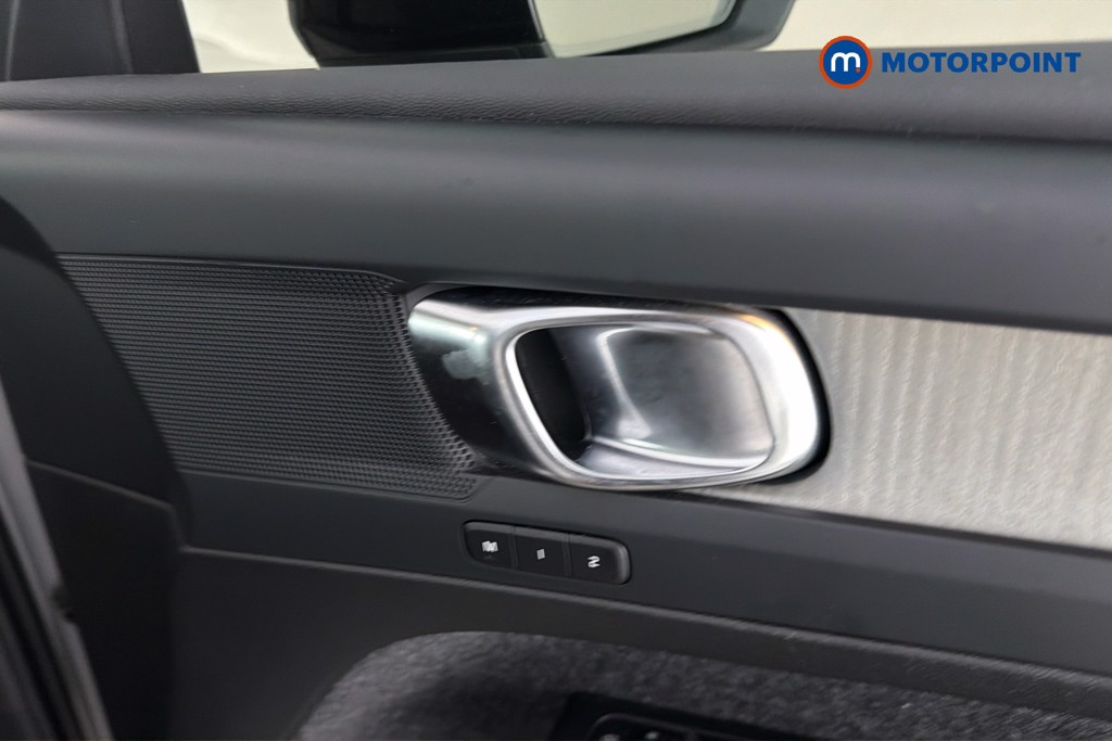 Volvo Xc40 Plus Automatic Petrol SUV - Stock Number (1673896) - 42nd supplementary image
