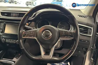 Nissan Qashqai N-Connecta Manual Petrol SUV - Stock Number (1674080) - 2nd supplementary image