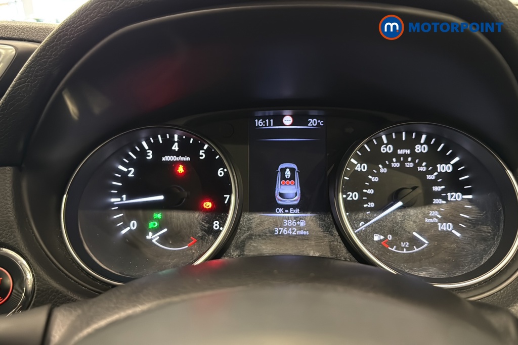 Nissan Qashqai N-Connecta Manual Petrol SUV - Stock Number (1674080) - 7th supplementary image