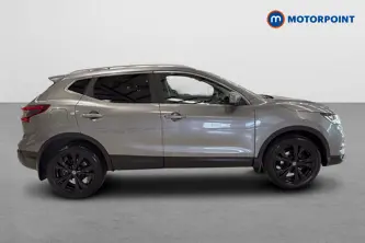 Nissan Qashqai N-Connecta Manual Petrol SUV - Stock Number (1674080) - Passenger side