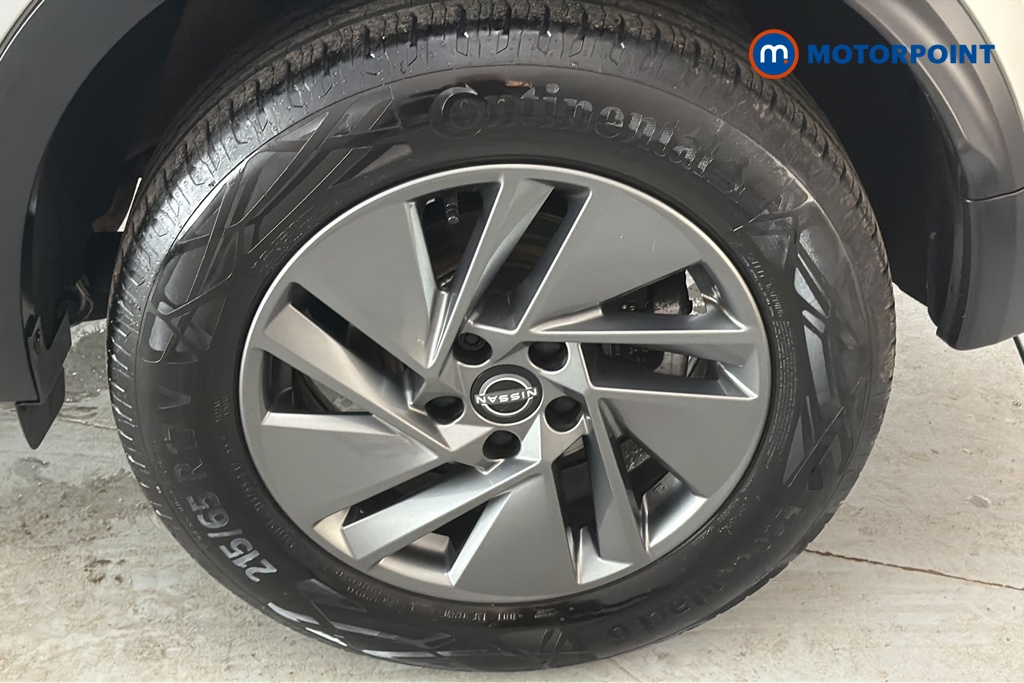 Nissan Qashqai Acenta Premium Automatic Petrol SUV - Stock Number (1674249) - 45th supplementary image