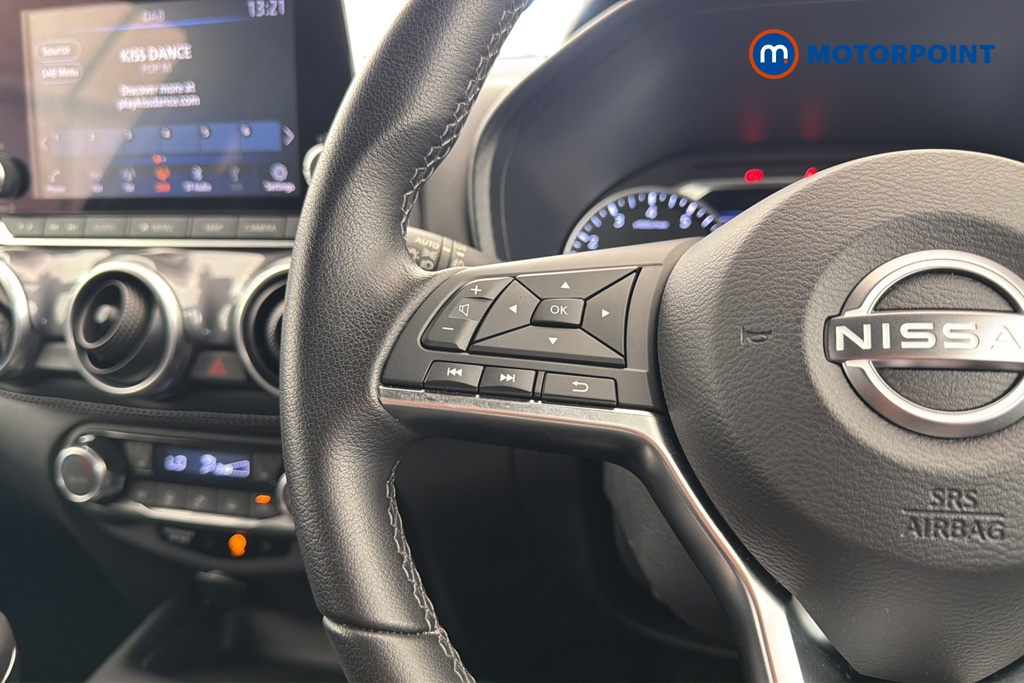 Nissan Juke Tekna Manual Petrol SUV - Stock Number (1674448) - 4th supplementary image