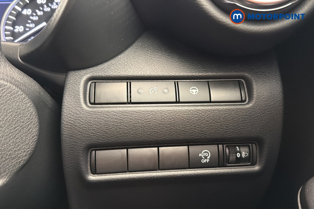 Nissan Juke Tekna Manual Petrol SUV - Stock Number (1674448) - 11th supplementary image
