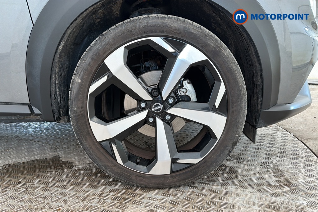 Nissan Juke Tekna Manual Petrol SUV - Stock Number (1674448) - 47th supplementary image