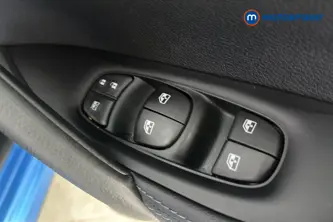 Nissan Qashqai Acenta Premium Manual Petrol SUV - Stock Number (1674465) - 19th supplementary image