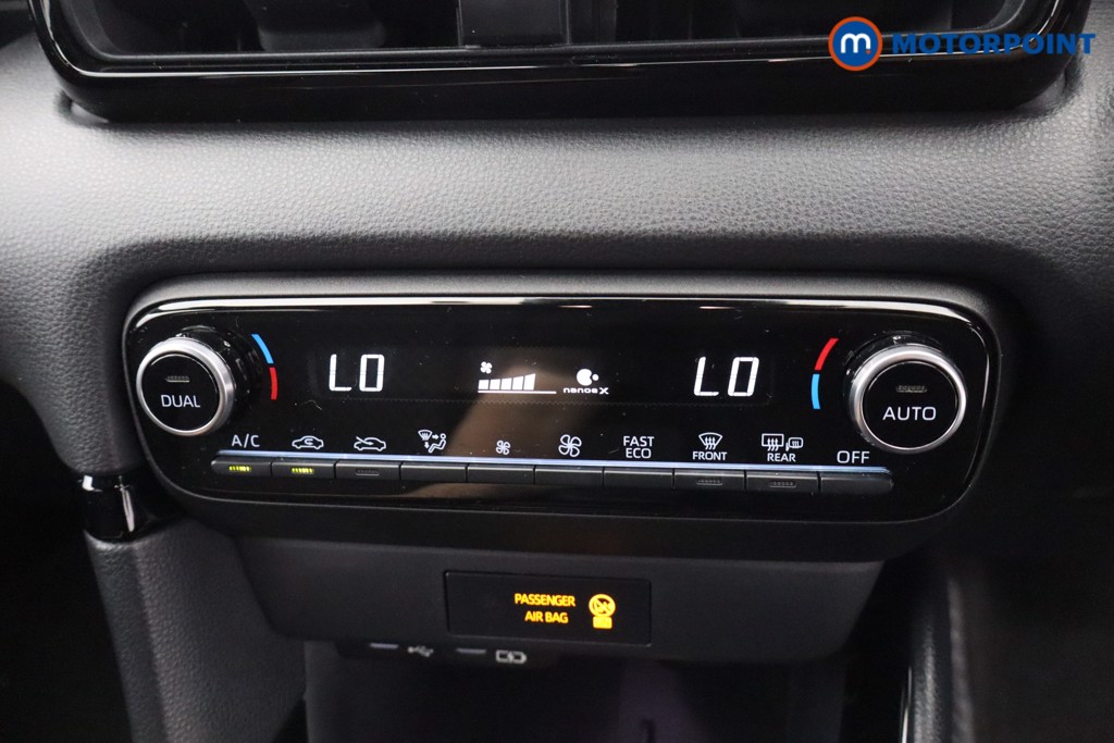 Toyota Yaris Premiere Edition Automatic Petrol-Electric Hybrid Hatchback - Stock Number (1674484) - 18th supplementary image