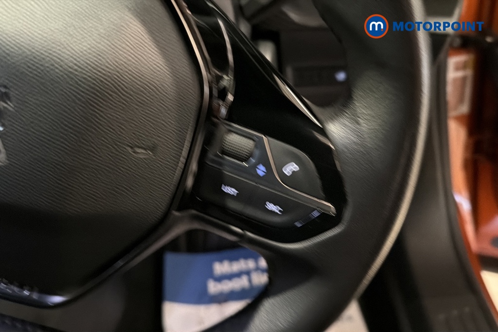 Peugeot 2008 Allure Premium-Plus Manual Petrol SUV - Stock Number (1674749) - 3rd supplementary image