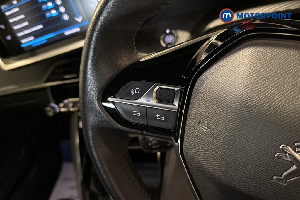 Peugeot 2008 Allure Premium-Plus Manual Petrol SUV - Stock Number (1674749) - 4th supplementary image