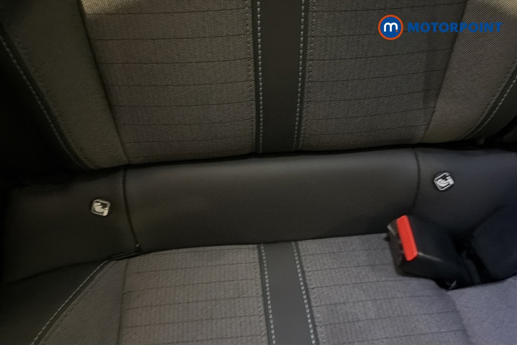 Peugeot 2008 Allure Premium-Plus Manual Petrol SUV - Stock Number (1674749) - 27th supplementary image