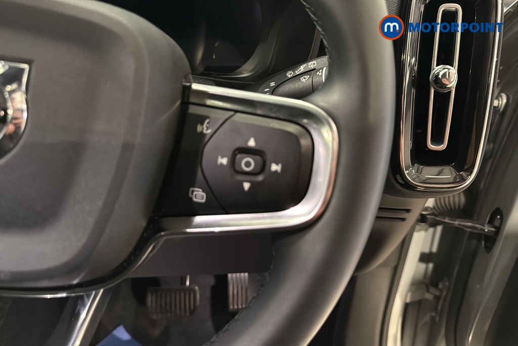 Volvo Xc40 Plus Automatic Petrol SUV - Stock Number (1675546) - 3rd supplementary image