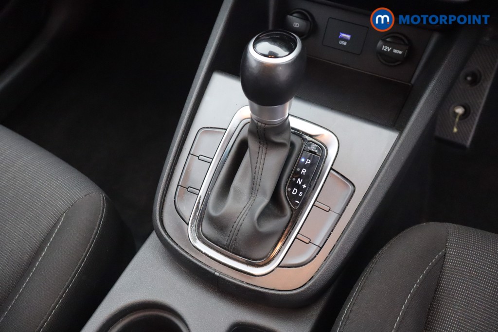Hyundai Kona Se Connect Automatic Petrol-Electric Hybrid SUV - Stock Number (1637141) - 4th supplementary image