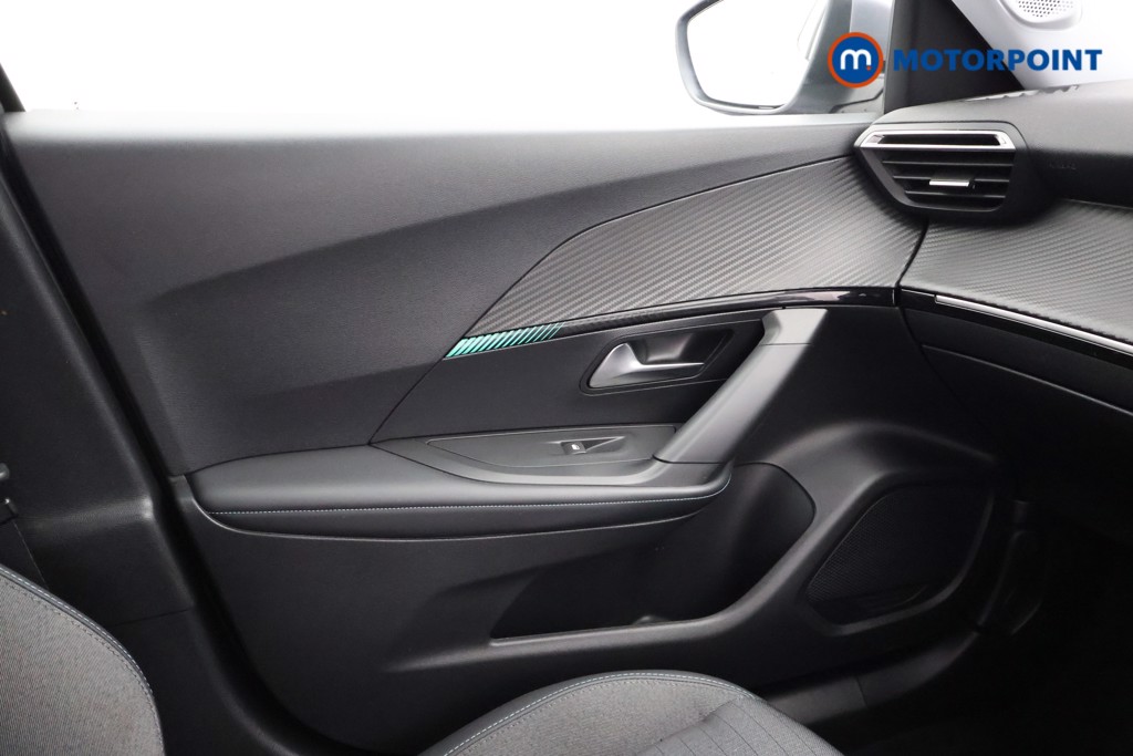 Peugeot 2008 Allure Manual Petrol SUV - Stock Number (1653998) - 17th supplementary image