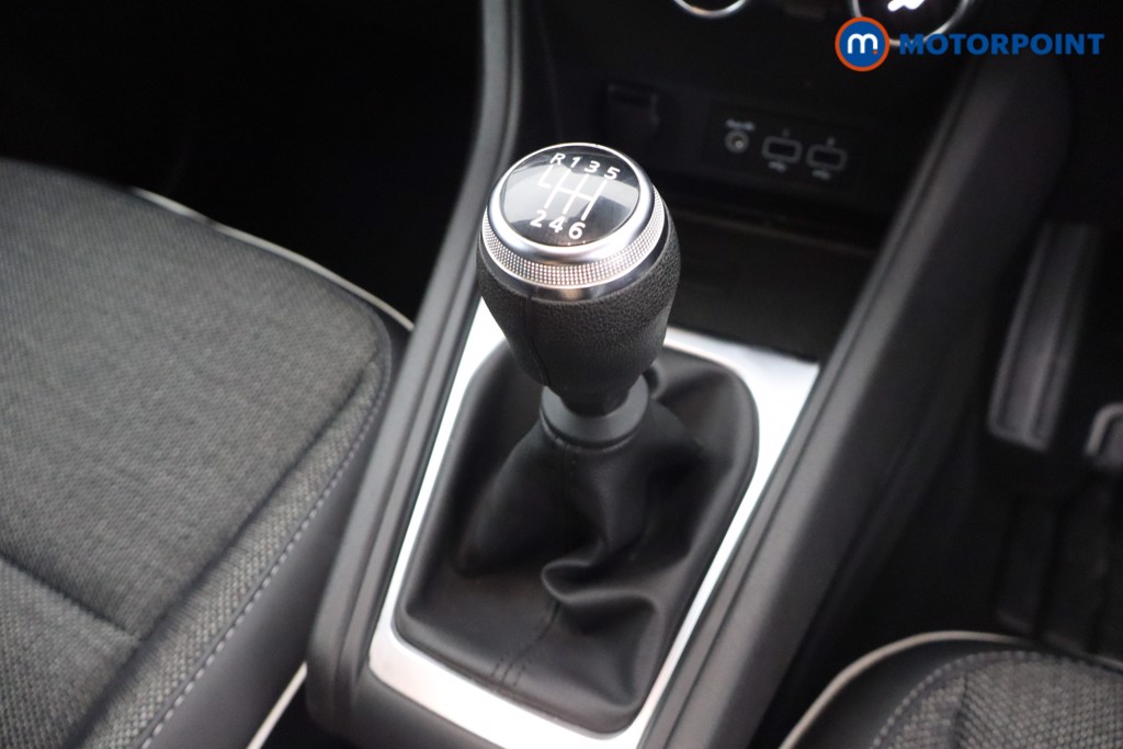 Renault Captur Techno Manual Petrol SUV - Stock Number (1657481) - 4th supplementary image