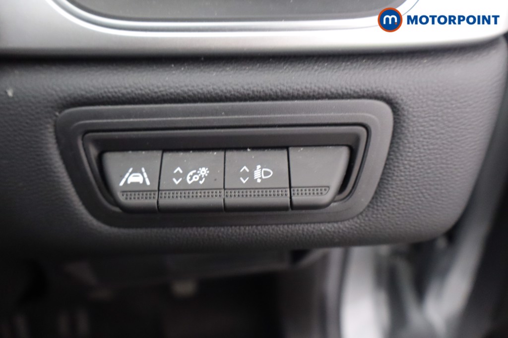 Renault Captur Techno Manual Petrol SUV - Stock Number (1657481) - 9th supplementary image