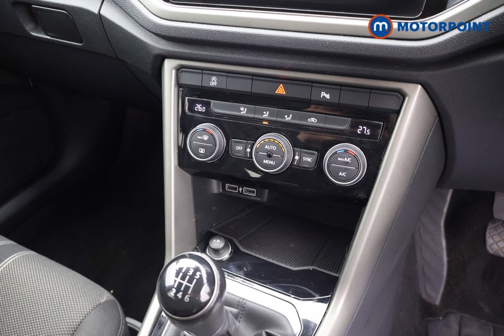 Volkswagen T-Roc Design Manual Petrol SUV - Stock Number (1657621) - 12th supplementary image