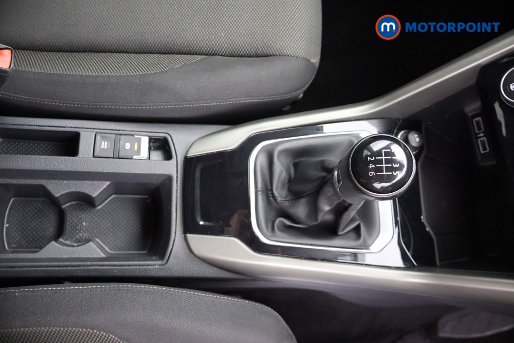 Volkswagen T-Roc Design Manual Petrol SUV - Stock Number (1657621) - 13th supplementary image