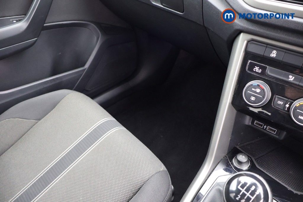 Volkswagen T-Roc Design Manual Petrol SUV - Stock Number (1657621) - 17th supplementary image