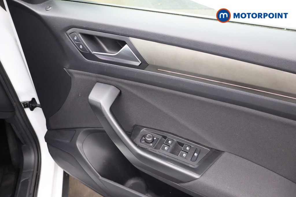 Volkswagen T-Roc Design Manual Petrol SUV - Stock Number (1657621) - 20th supplementary image
