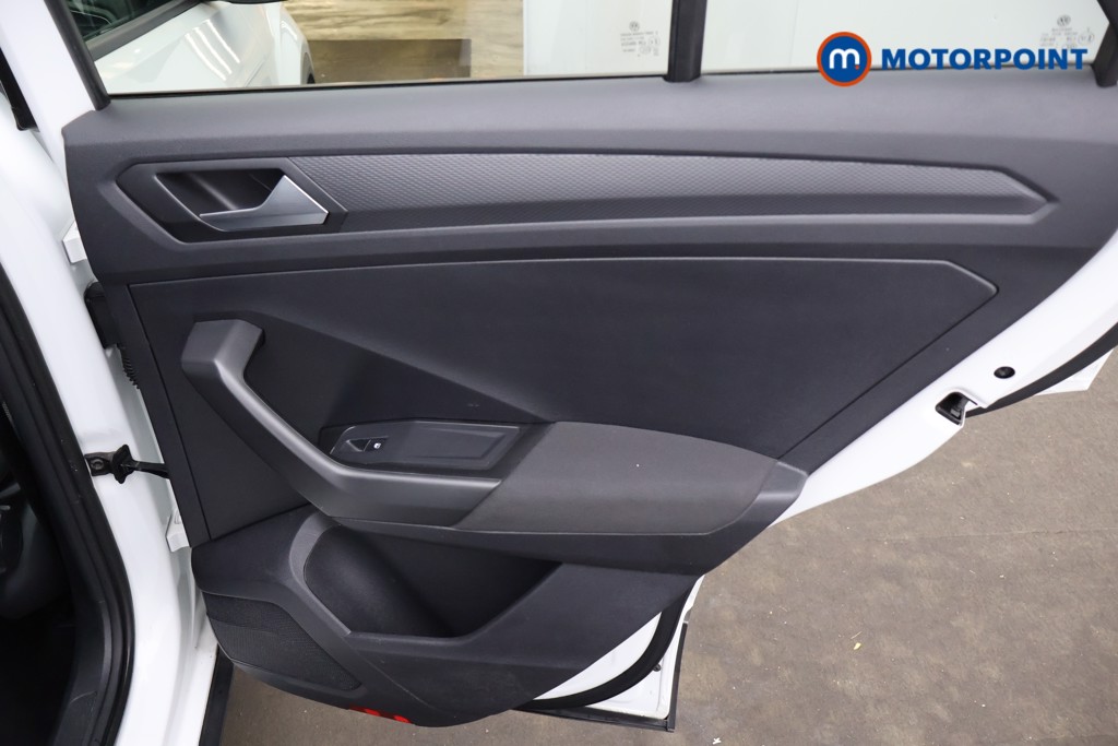 Volkswagen T-Roc Design Manual Petrol SUV - Stock Number (1657621) - 23rd supplementary image