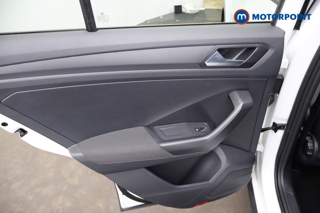 Volkswagen T-Roc Design Manual Petrol SUV - Stock Number (1657621) - 26th supplementary image