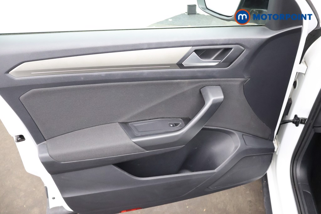Volkswagen T-Roc Design Manual Petrol SUV - Stock Number (1657621) - 29th supplementary image