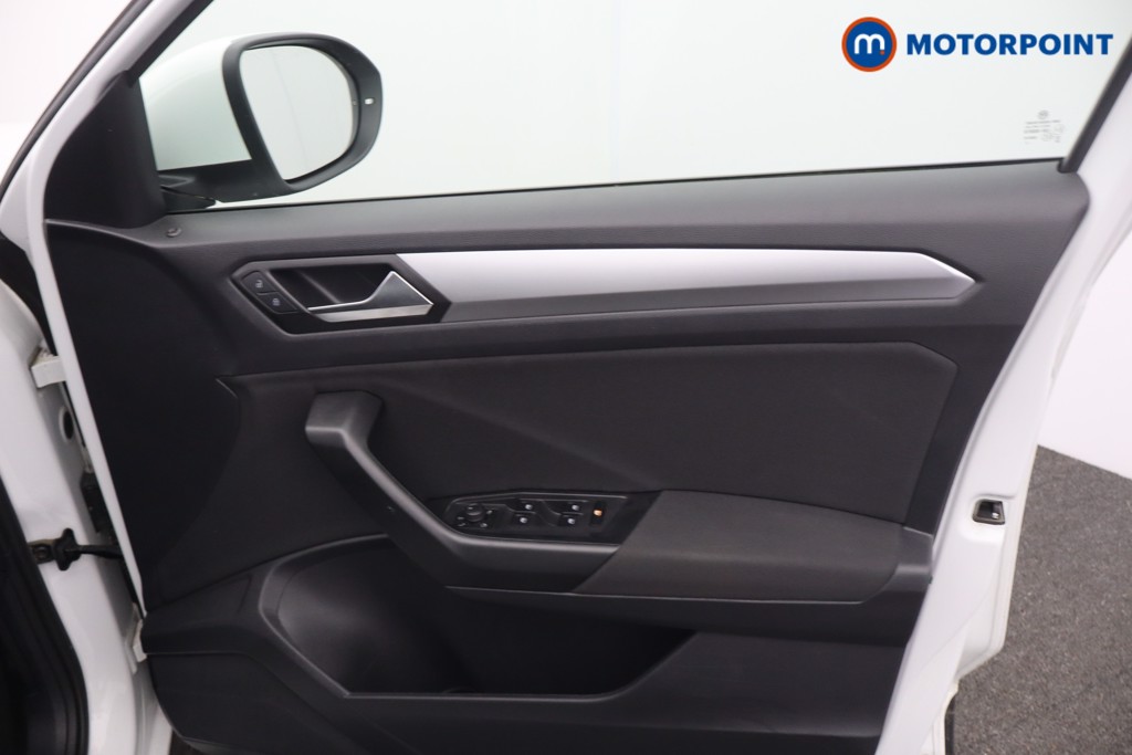 Volkswagen T-Roc Life Manual Petrol SUV - Stock Number (1659416) - 8th supplementary image