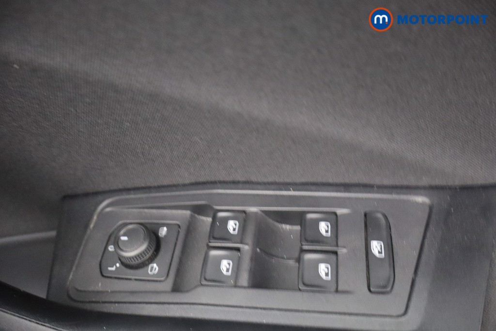 Volkswagen T-Roc Life Manual Petrol SUV - Stock Number (1659416) - 10th supplementary image