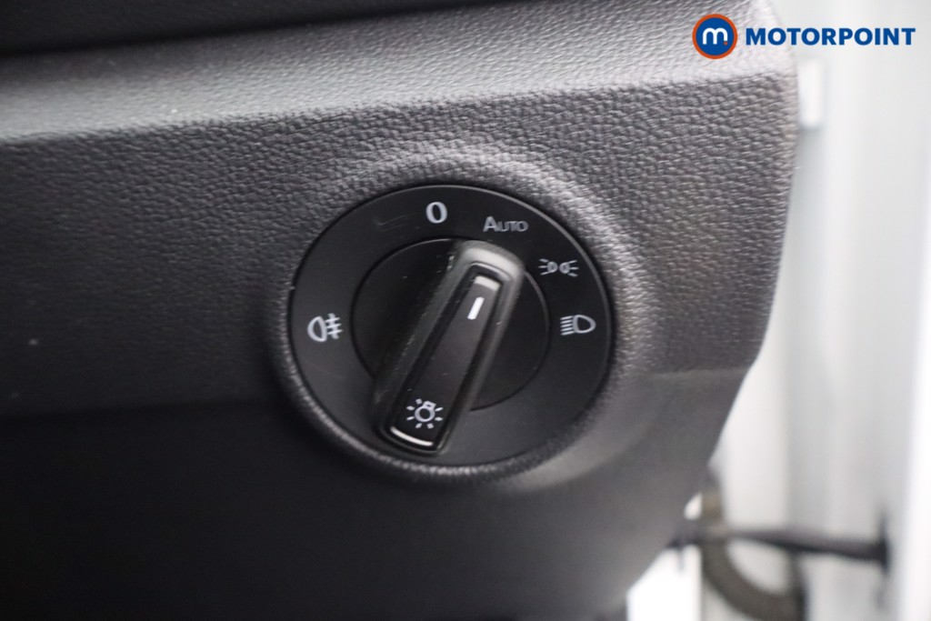 Volkswagen T-Roc Life Manual Petrol SUV - Stock Number (1659416) - 12th supplementary image