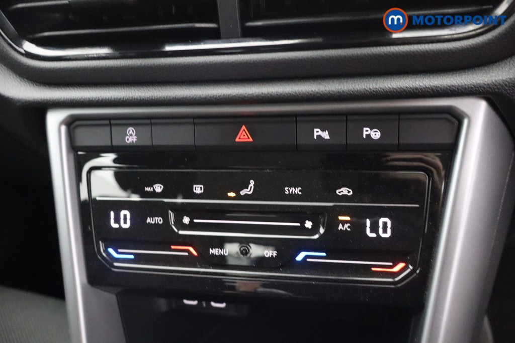 Volkswagen T-Roc Life Manual Petrol SUV - Stock Number (1659416) - 18th supplementary image