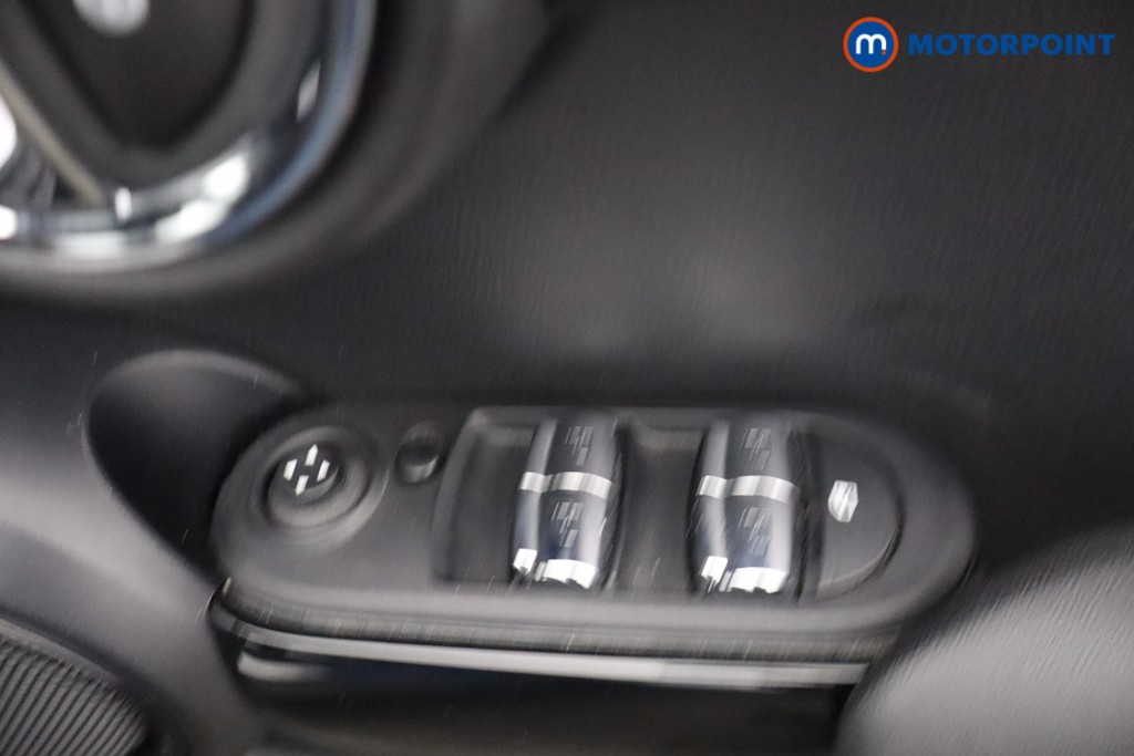 Mini Hatchback One Classic Automatic Petrol Hatchback - Stock Number (1661413) - 8th supplementary image