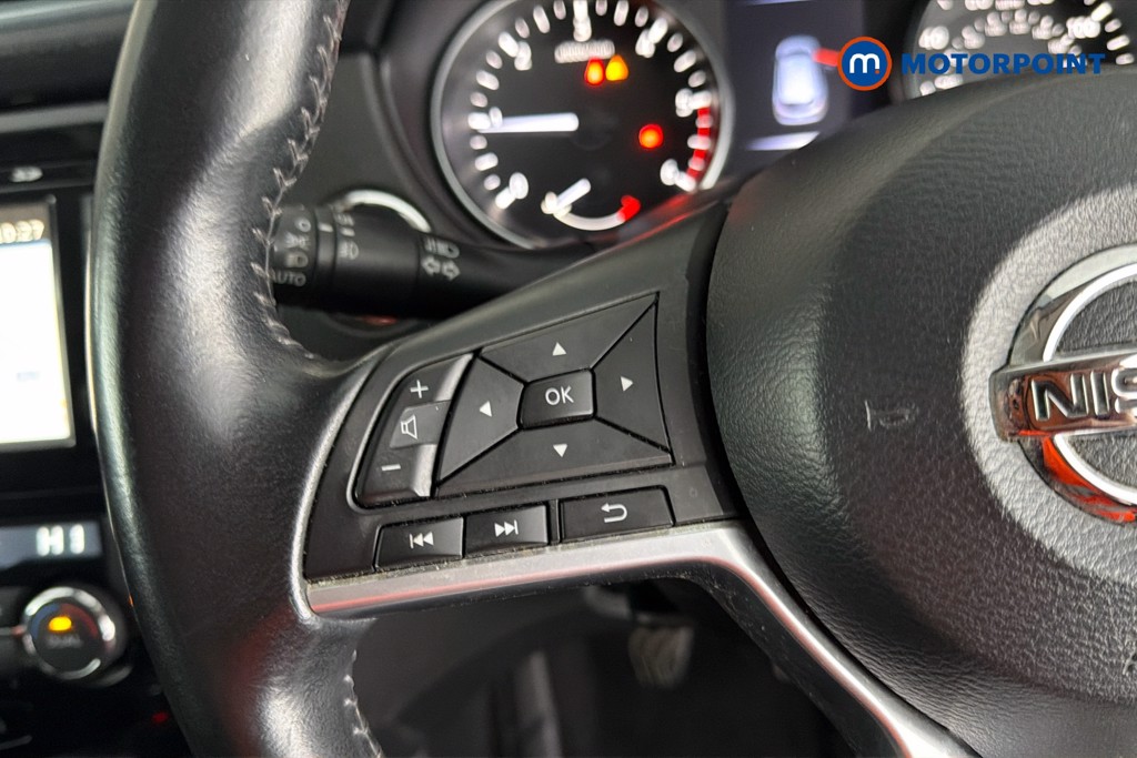 Nissan Qashqai N-Connecta Manual Diesel SUV - Stock Number (1664674) - 3rd supplementary image