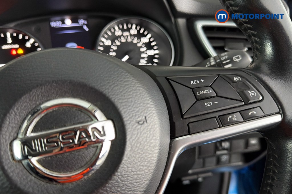 Nissan Qashqai N-Connecta Manual Diesel SUV - Stock Number (1664674) - 4th supplementary image